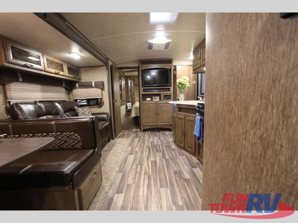 Fun Finder Signature Edition travel trailer Interior