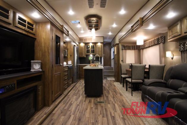 Coachmen Brookstone Fifth Wheel Interior