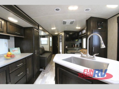 Fun Finder XTREME Lite 27IK Travel Trailer Interior