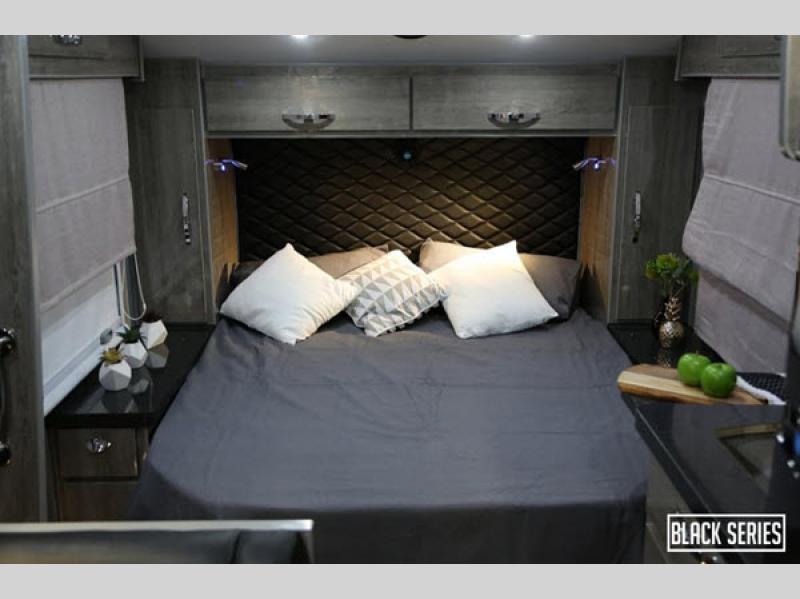 2020 black series camper review bedroom